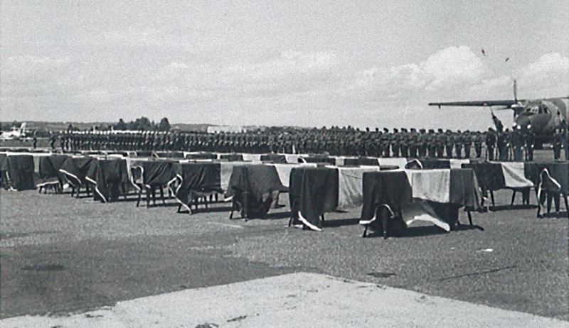 9_F 71 334 R23_e.jpg - ...